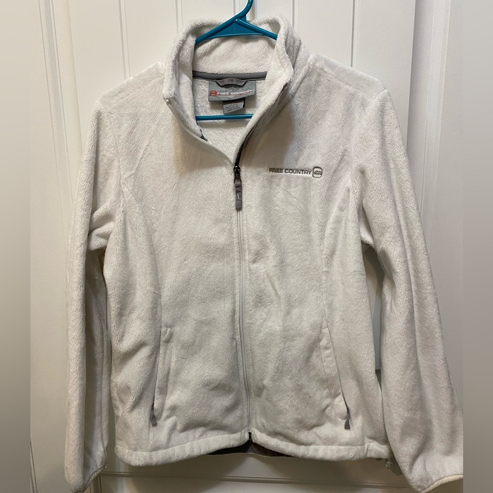 Free Country zippered jacket. Size Medium. White. 100% polyester.
